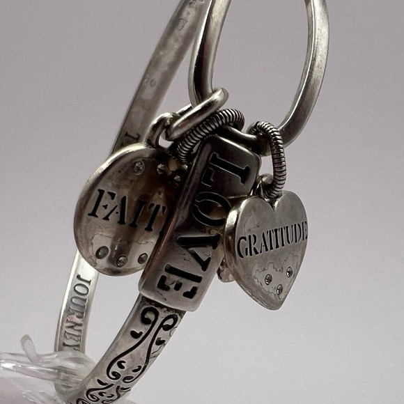 Brighton Power of Pink Ribbon Breast Cancer Gratitude Bangle Bracelet - Picture 3 of 16